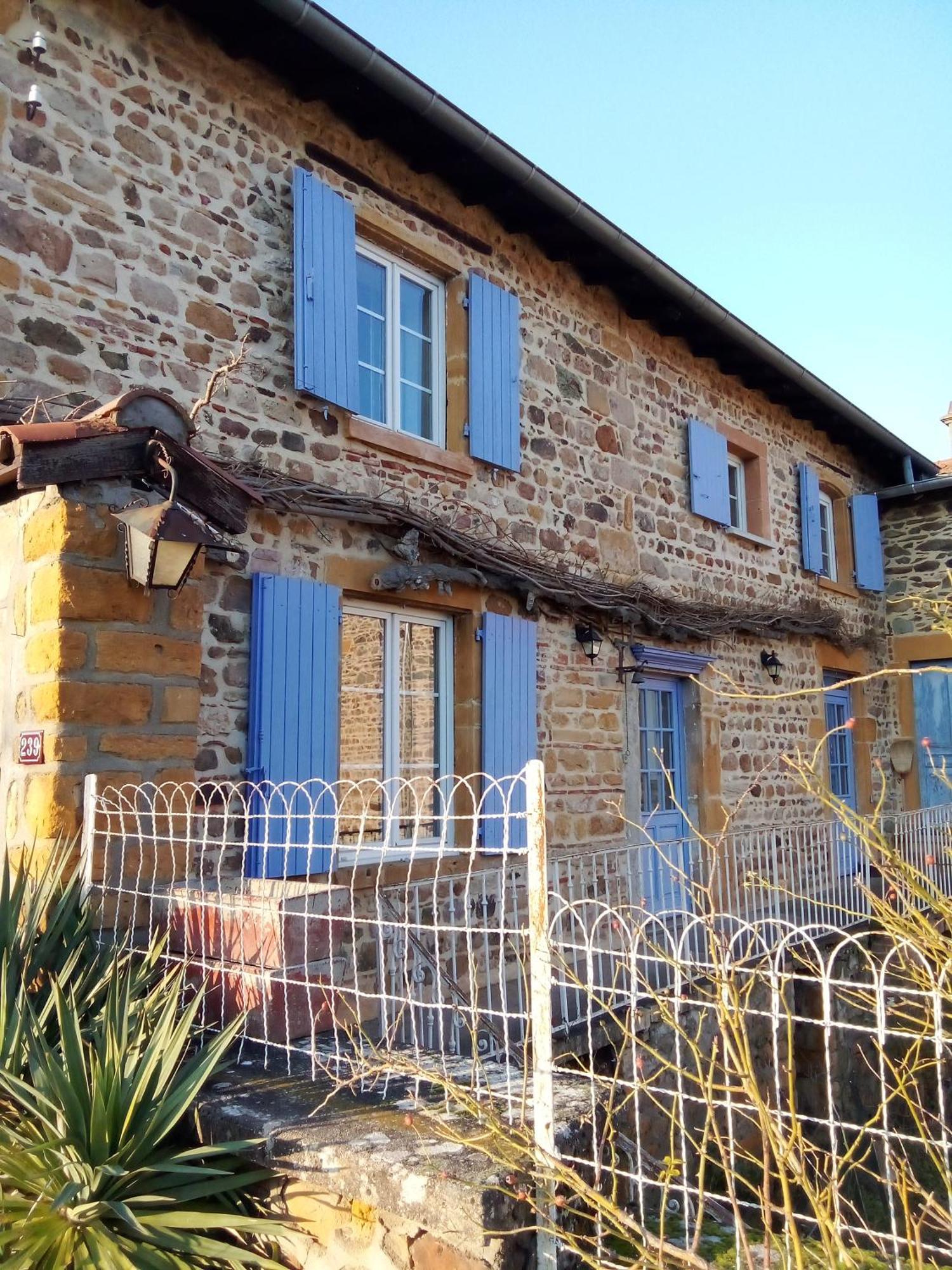 Chez Steph Daire Saint-Germain-Nuelles Dış mekan fotoğraf
